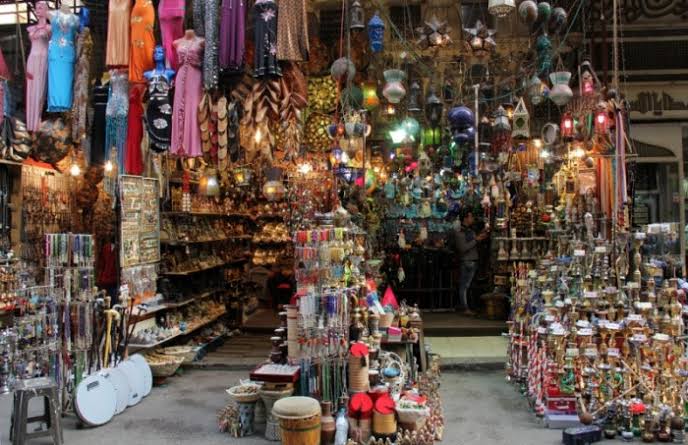 «زنقة الستات»... خيط عروس البحر